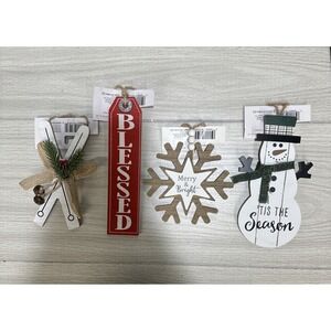 HOLIDAY STYLE (Set‎ of 4) Wooden Christmas Ornaments *See Description* V5
